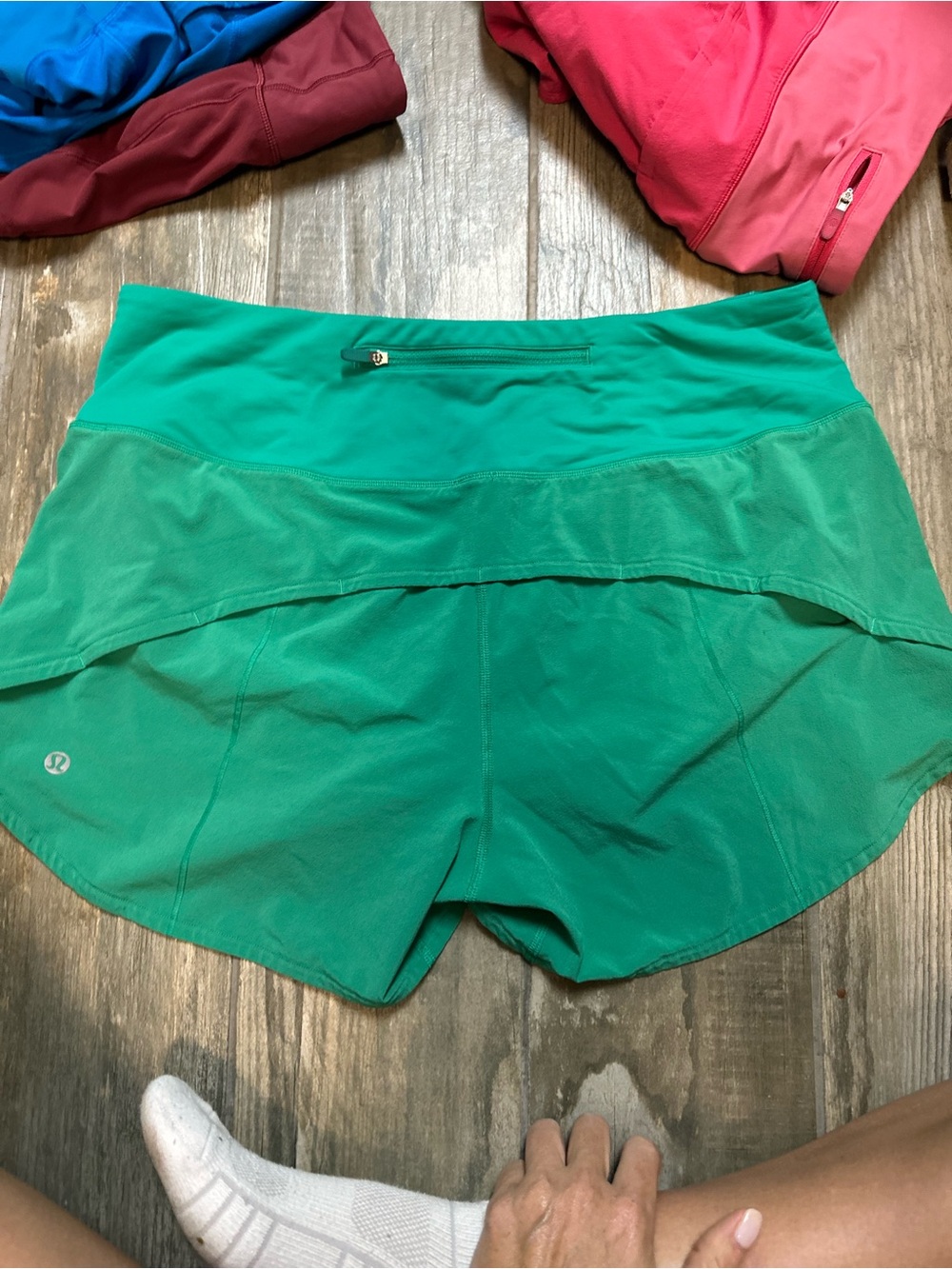 lululemon athletica High-Rise Athletic Shorts - Teal Green - Picture 3 of 3
